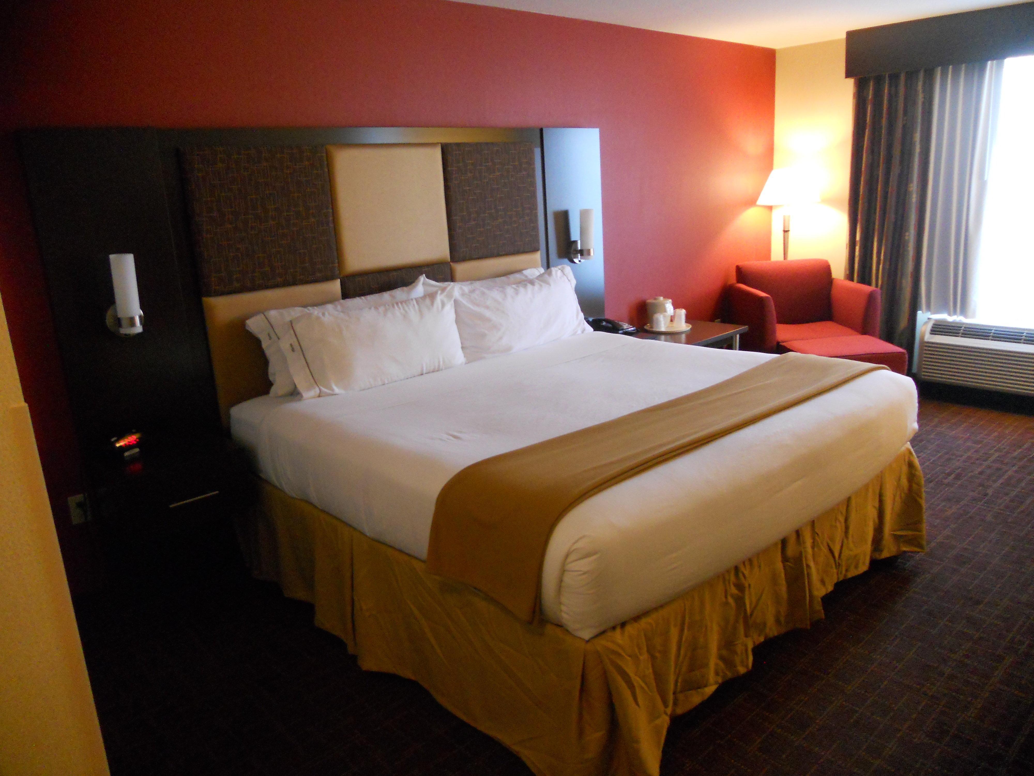 Express By Ihg Hotel
